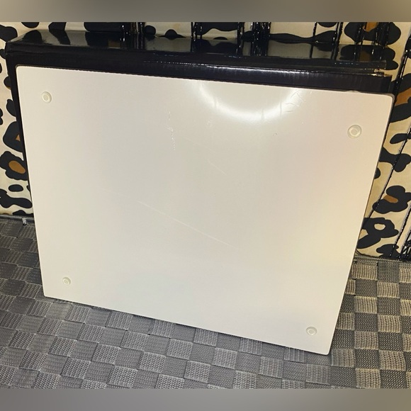 DISNEY MICKEY MOUSE GLASS CUTTING BOAR - Picture 5 of 7